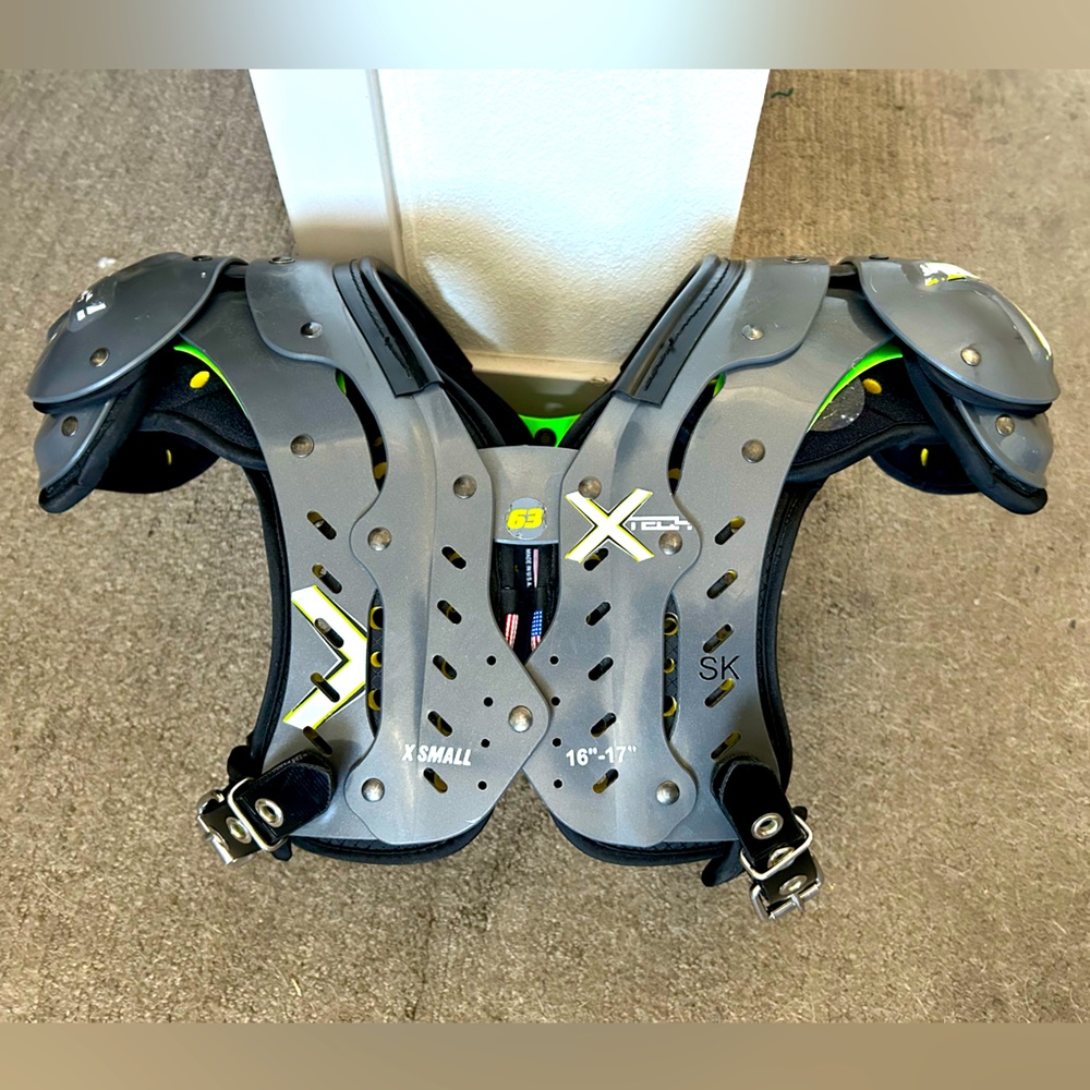 Xtech Shoulder Pads XS